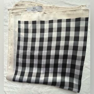 Halston Heritage NWT Black and White Plaid Scarf